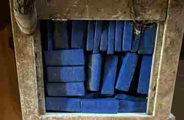  PCPR e PMPR apreendem quase 900 quilos de maconha e arsenal em depósito rural no Oeste